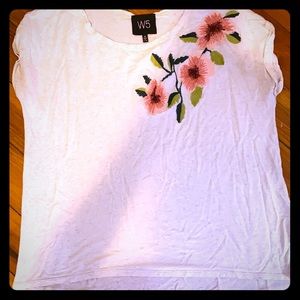 Short sleeve flower embroidered shirt